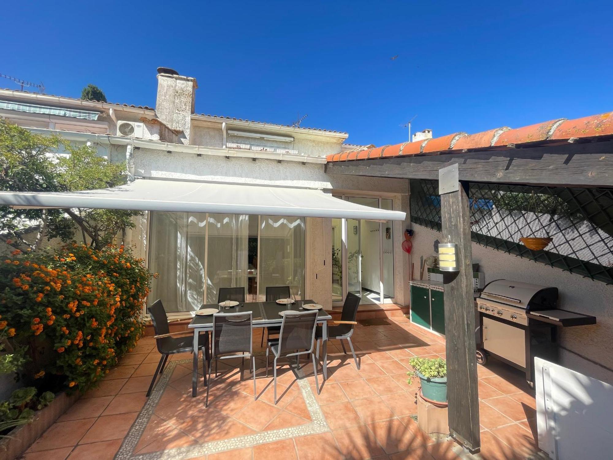 Maison Sète, 4 Pièces, 9 Personnes - Fr-1-338-4